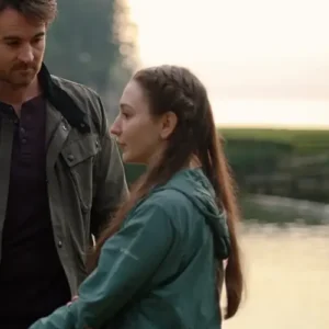 Firefly Lane S01 Marah Mularkey Teal Blue Rain Jacket Overveiw