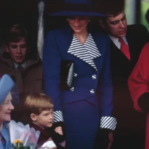 Princess-Diana-Sandringham-Christmas-Day-Purple-Coat-1