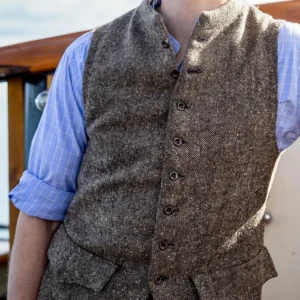 Hero Fiennes Tiffin The Ministry of Ungentlemanly Warfare Vest front