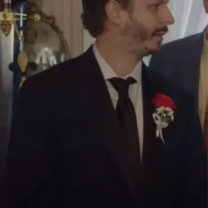 Life and Beth S02 John Black Coat