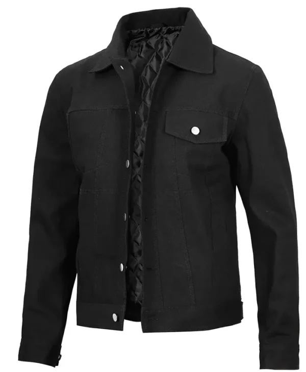 rips jacket in yellowstone