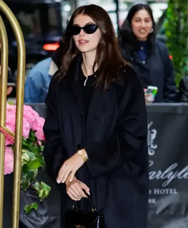 Met Gala 2024 Kaia Gerbers Black Trench Coat