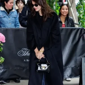 Met Gala 2024 Kaia Gerbers Trench Coat