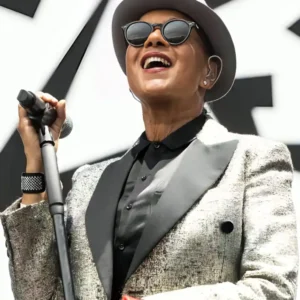 Noches Del Botanico Music Festival Pauline Silver Blazer