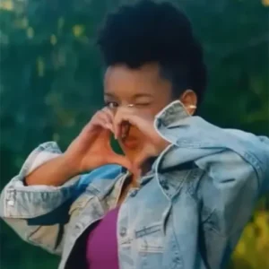 Vivian Fitting In Crop Trucker Denim Jacket