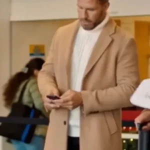 Clark Winters Moms Christmas Boyfriend Beige Coat For Sale