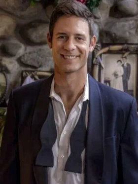 Ean Callaghan The Christmas Cottage Blazer