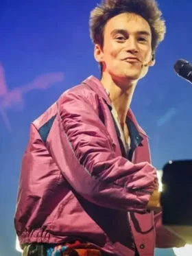 Jacob Collier Oslo Concert Pink Jacket Standing