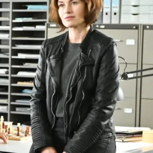 Lucienne Hassell Van der Valk S03 Black Jacket