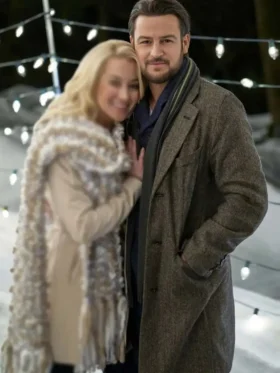 Tyler Hynes The Mistletoe Secret Grey Coat