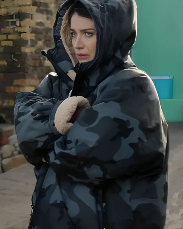 Bad Sisters S02 Eve Hewson Camo Robe Jacket