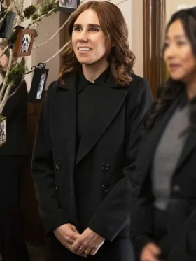 Laid Zosia Mamet Black Peacoat
