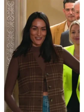 Nikki Garcia The Traitors US S03 Brown Plaid Vest