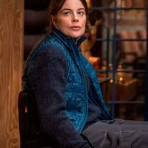 Blindspar S01 Ida Engvoll Blue Vest Side