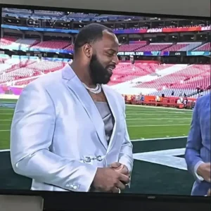 Fletcher Cox Outfit