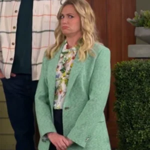 Gemma The Neighborhood S07 Green Blazer