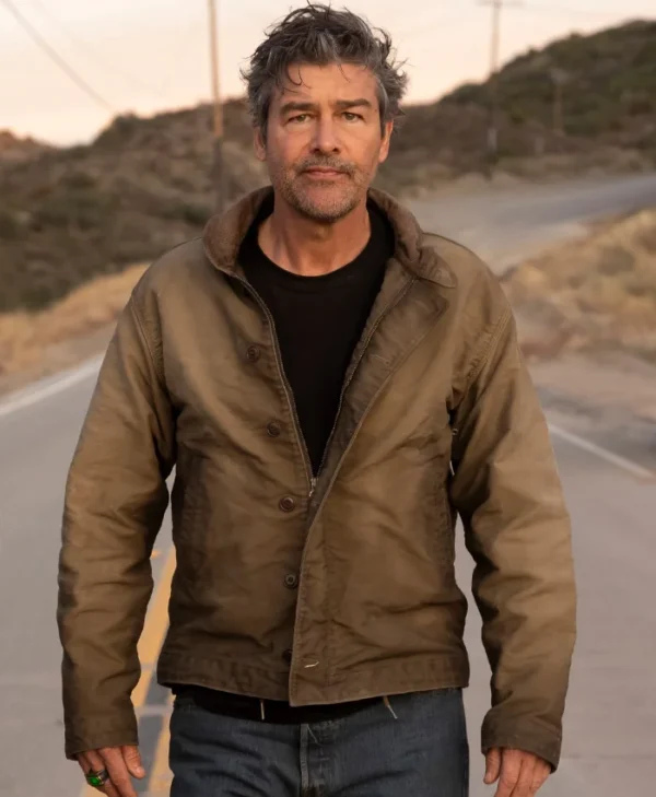 Lanterns S01 Kyle Chandler Brown Jacket