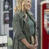 Shifting Gears S01 Jenna Elfman Green Coat Side