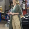 Shifting Gears S01 Jenna Elfman Green Coat