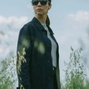 When No One Sees Us S01 Maribel Verdú Black Jacket Side