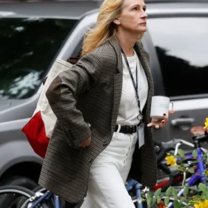 After the Hunt 2025 Julia Roberts Grey Coat Side