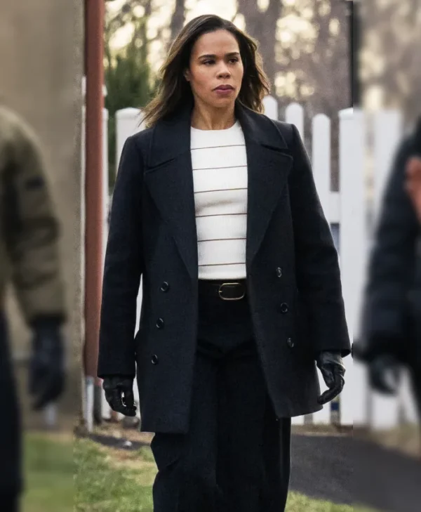 FBI Most Wanted S06 Roxy Sternberg Black Coat Side