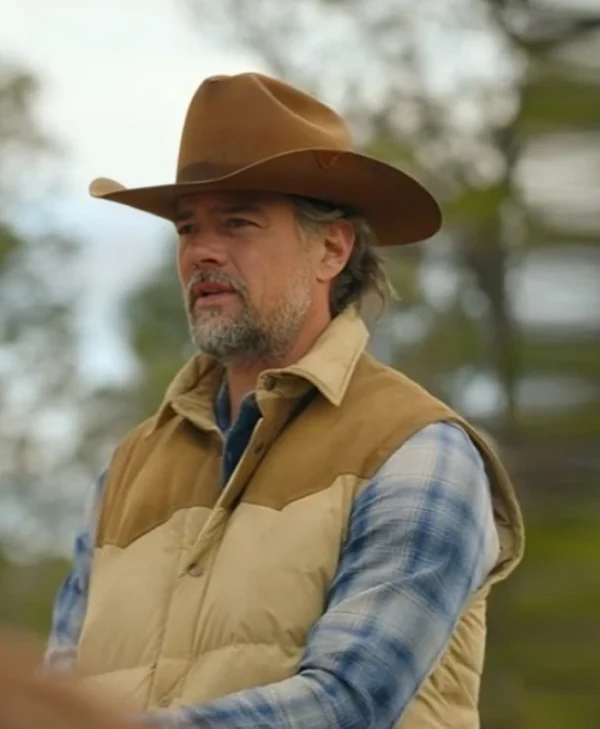 Ransom Canyon S01 Josh Duhamel Puffer Vest Back