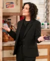 The Conners S07 Sara Gilbert Black Blazer Side