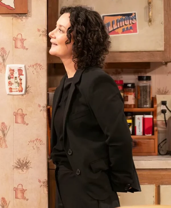 The Conners S07 Sara Gilbert Black Blazer