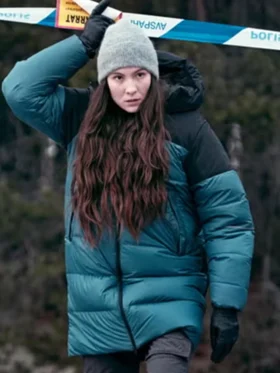 The Glass Dome S01 Léonie Vincent Puffer Jacket Side
