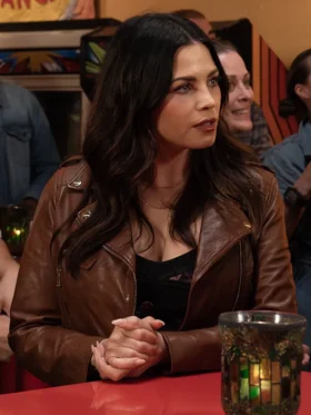 The Rookie S07 Jenna Dewan Leather Jacket Side