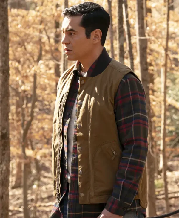 Will Trent S03 Ramón Rodríguez Brown Cotton Vest Side