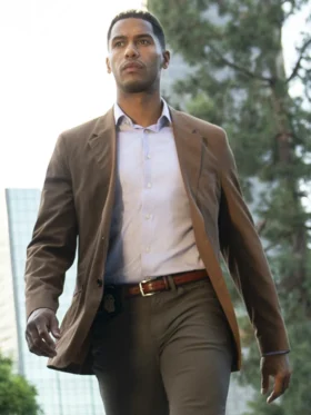 Countdown S01 Elliot Knight Brown Blazer