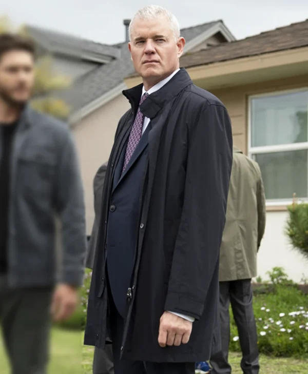 Countdown S01 Eric Dane Black Coat