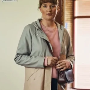 Football Parents S01 Eva van Gessel Hooded Coat