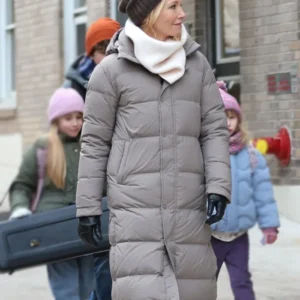 Law and Order SVU S26 Kelli Giddish Grey Coat Side