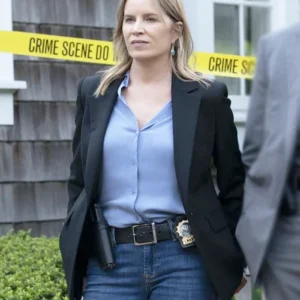 The Better Sister S01 Kim Dickens Black Blazer