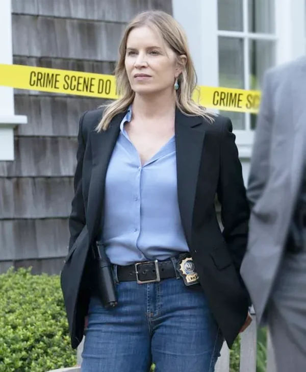 The Better Sister S01 Kim Dickens Black Blazer