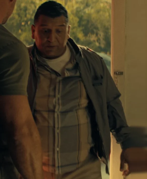 Reacher S03 Roberto Montesinos Grey Jacket Front