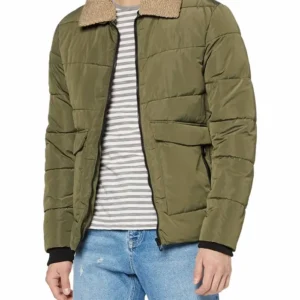 Resident Alien S04 Alan Tudyk Green Jacket
