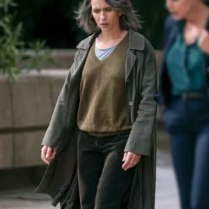 Sara Woman in the Shadows S01 Sara Morozzi Green Coat