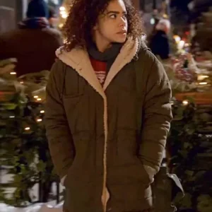 Ginny and Georgia S03 Ginny Miller Green Hooded Jacket Side