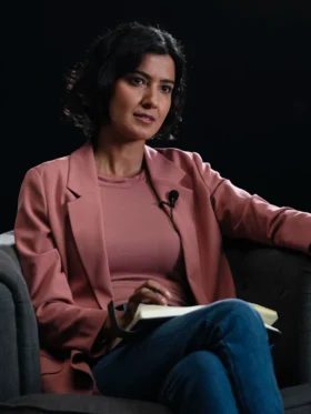 Karen Pirie S02 Rakhee Thakrar Pink Suiting Blazer