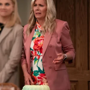 Leanne S01 Leanne Morgan Pink Blazer Side