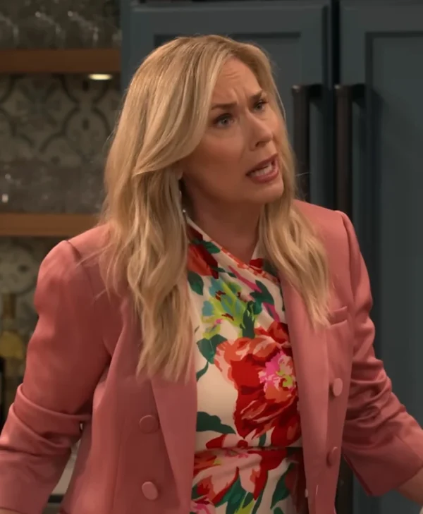 Leanne S01 Leanne Morgan Pink Blazer
