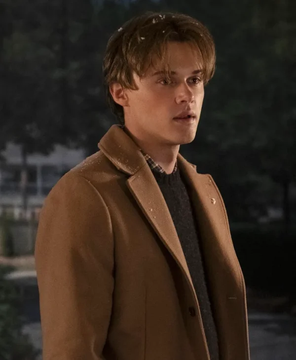 The Summer I Turned Pretty S03 Conrad Brown Coat Side