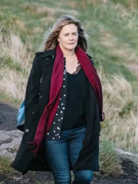 Irish Blood S01 Alicia Silverstone Black Wool Coat