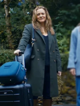 Irish Blood S01 Alicia Silverstone Trench Coat Side
