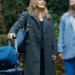 Irish Blood S01 Alicia Silverstone Trench Coat Front