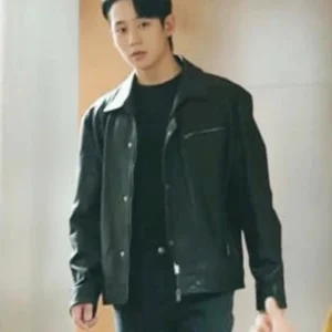 Love Next Door Jung Hae-in Black Leather Jacket Side